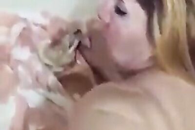 قحبة مصرية ممحونة نيك